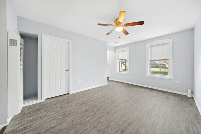 Foto del edificio - 3324 S Western Ave