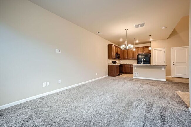 Building Photo - 16419 Rustlers Range Pt