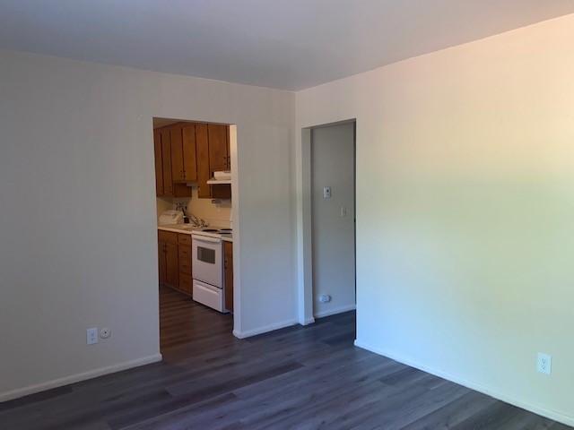 Foto del edificio - 305 Columbia Rd