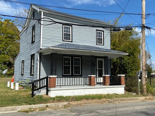 Building Photo - 2403 Old Dominion St