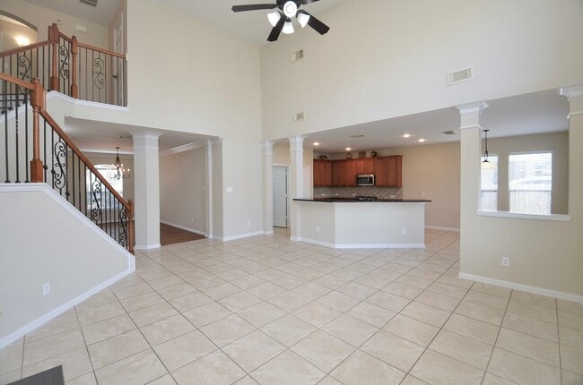Foto del edificio - 5527 Baron Ridge Ln