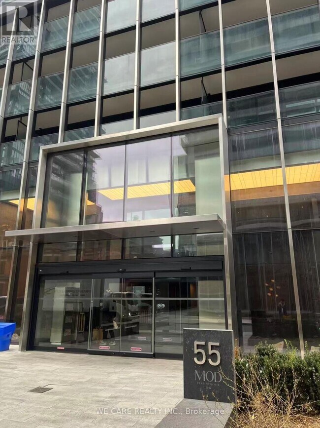 Building Photo - 55 Charles St E