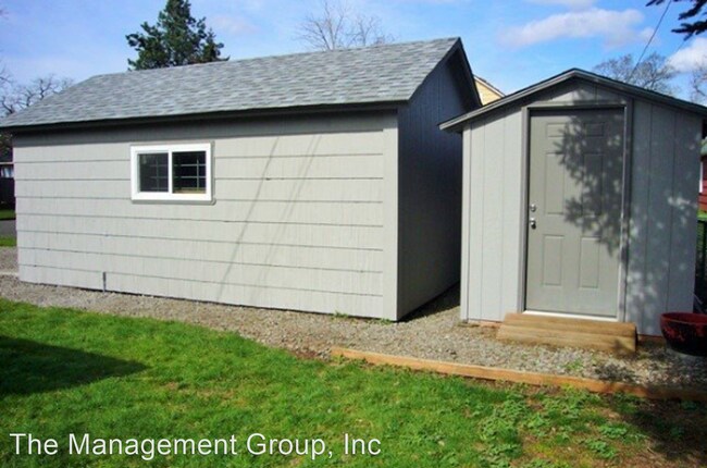 Building Photo - 1 br, 1 bath House - 900 E 33rd Street