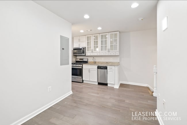 Foto del edificio - 1223 16th St NE