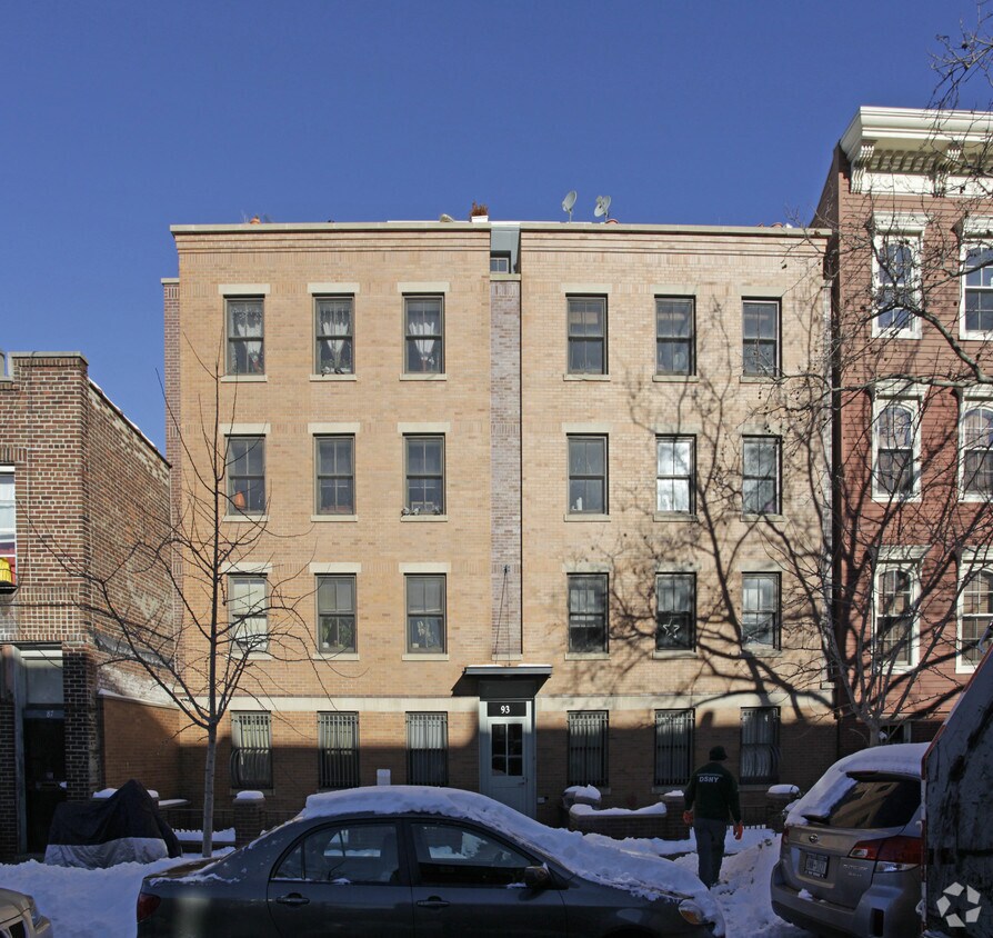Building Photo - 93 Kent St