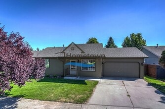 Building Photo - 880 N Tucson St