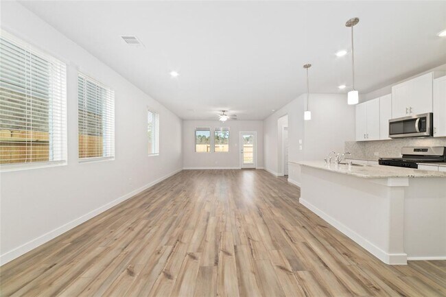 Building Photo - 9521 Sugar Berry Dr