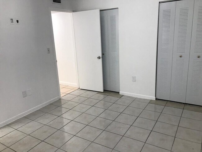 Foto del edificio - 6165 W 22nd Ct