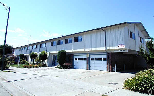 Building Photo - 875 Leigh Ave