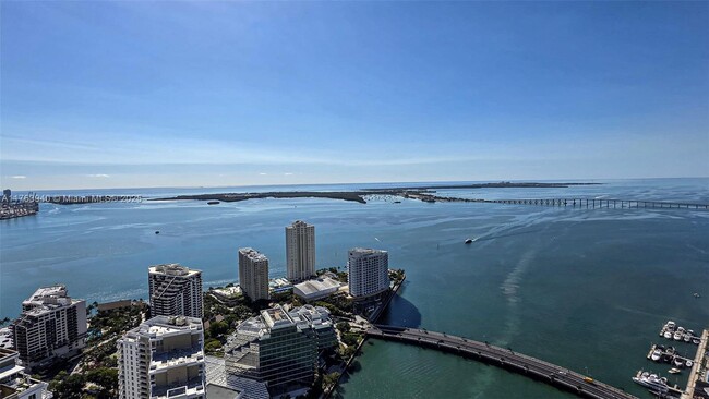 Foto del edificio - 495 Brickell Ave