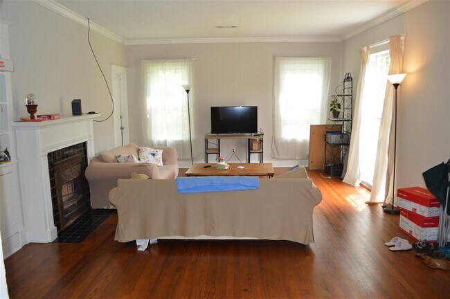 Foto del edificio - 4078 Pine Hill Dr