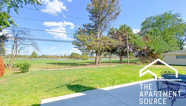 Foto del edificio - 2125 Eastview Dr