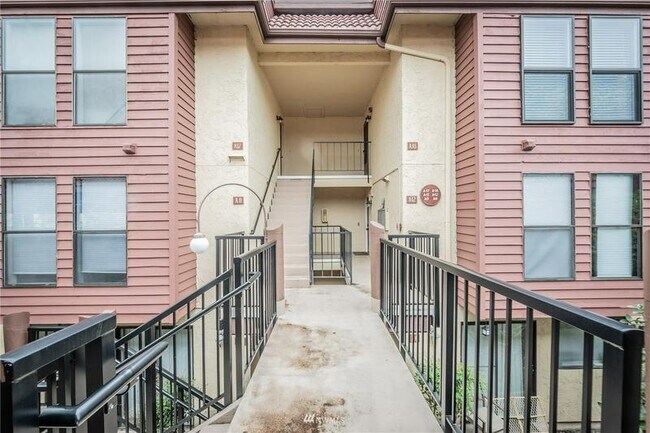 Building Photo - 1775 W Sunn Fjord Ln