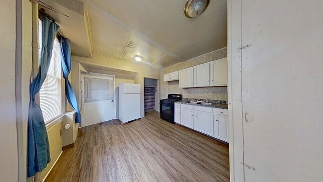 Foto del edificio - 2 Bedroom Duplex Apartment