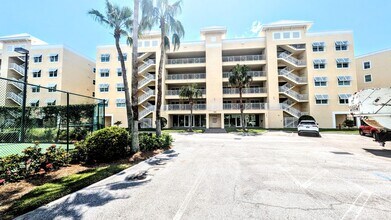Building Photo - 260 Hidden Bay Dr