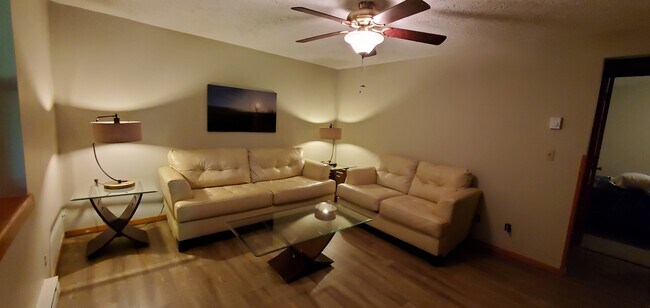 Foto del edificio - 4755 S Stansifer Ln