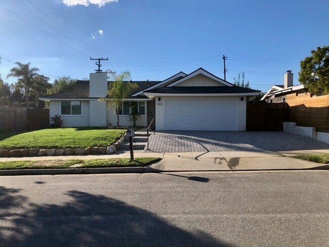 Foto del edificio - Remodeled Santa Barbara Shores Home in Prime Coastal Location