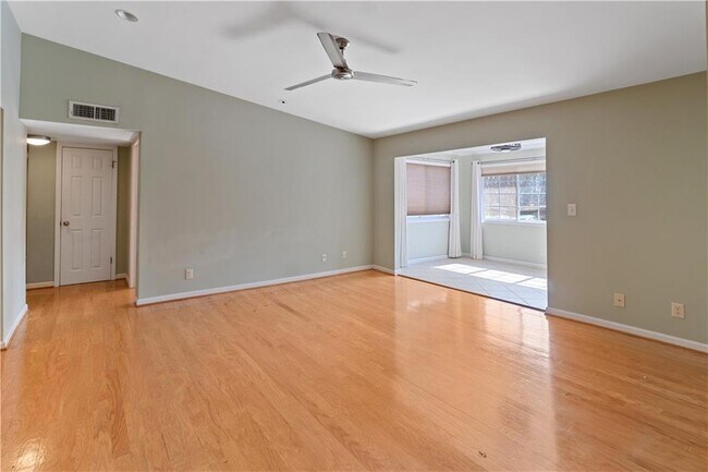 Foto del edificio - 1468 Briarwood Rd NE