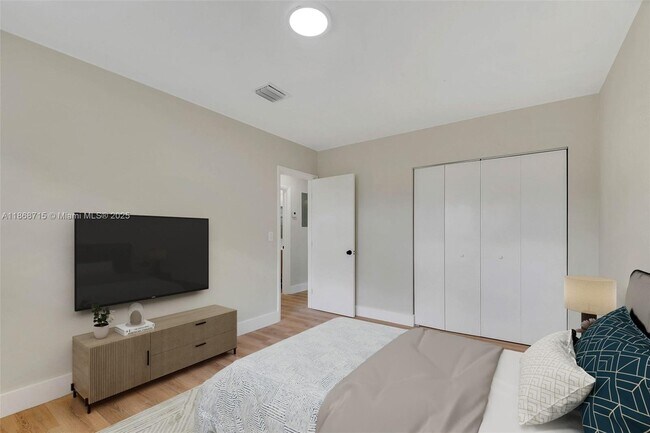 Foto del edificio - 840 NW 39th St