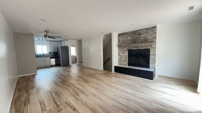 Foto del edificio - Spacious 2-Bedroom Condo!