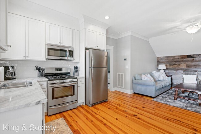 Building Photo - 1 br, 1 bath House - 950 Lakeview Drive Un...