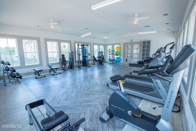 Foto del edificio - 4251 Holly Springs Pkwy