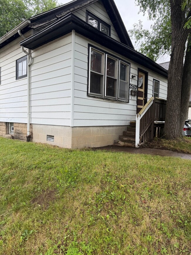 Building Photo - 2557 N 54th St