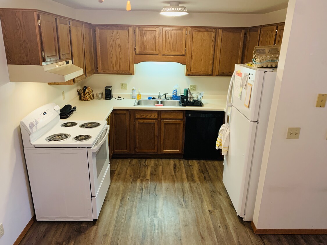 Foto principal - W2649 Barney Ct