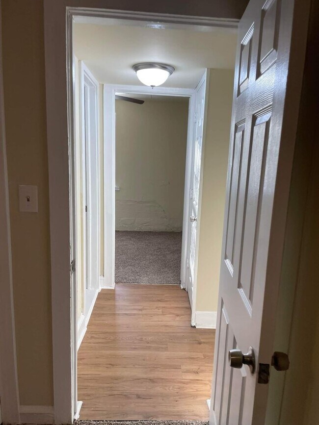 Foto del edificio - Charming 1 Bed/1 Bath First Floor Apartmen...