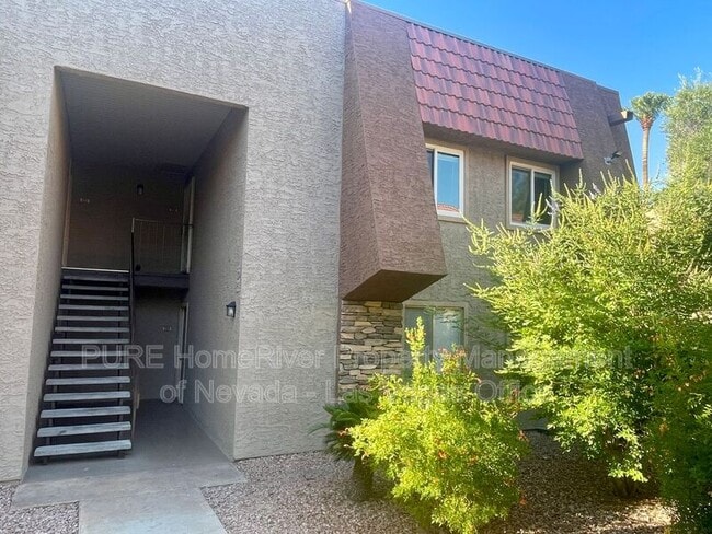 Foto del edificio - 5206 River Glen Dr
