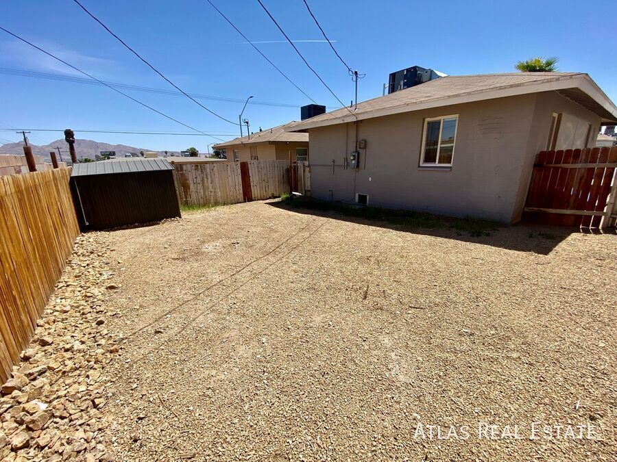 Foto del edificio - AVAILBLE NOW! Lovely One-Story, 2-Bedroom ...