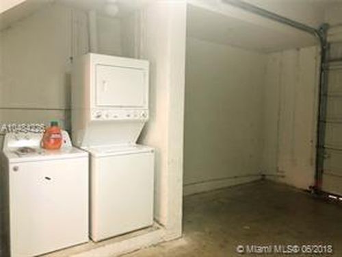 Building Photo - 7743 SW 99th St