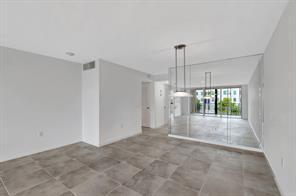 Building Photo - 4242 Deste Ct