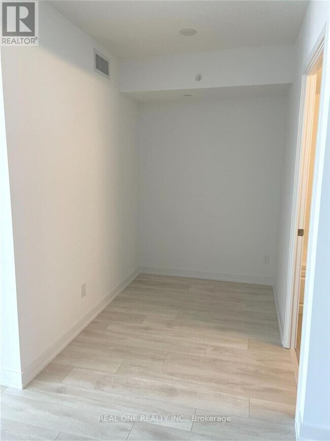 Photo du bâtiment - 1117 Cooke Blvd.