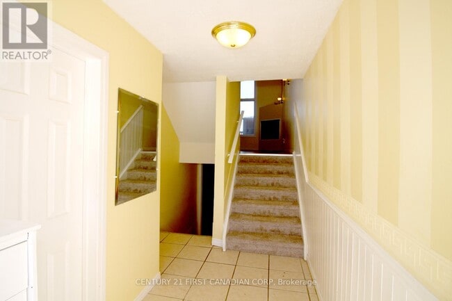 Building Photo - 1460 Limberlost Rd