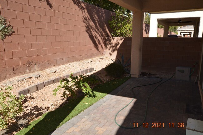 Building Photo - 9849 Sage Canyon St