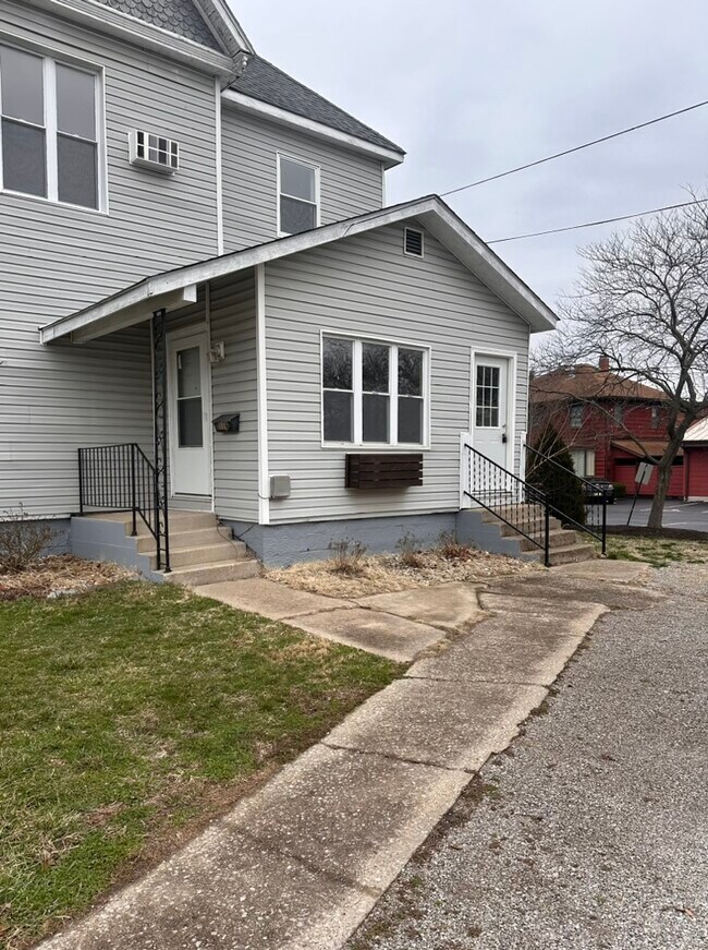 Building Photo - 116 N 12th St