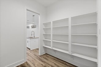 Building Photo - 5610 Savyon Dr