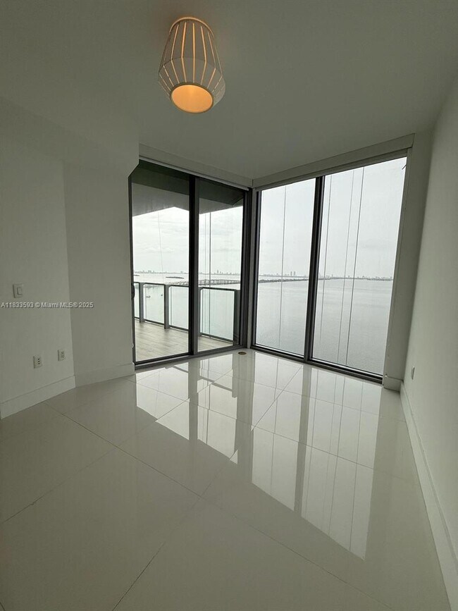 Foto del edificio - 2900 NE 7th Ave