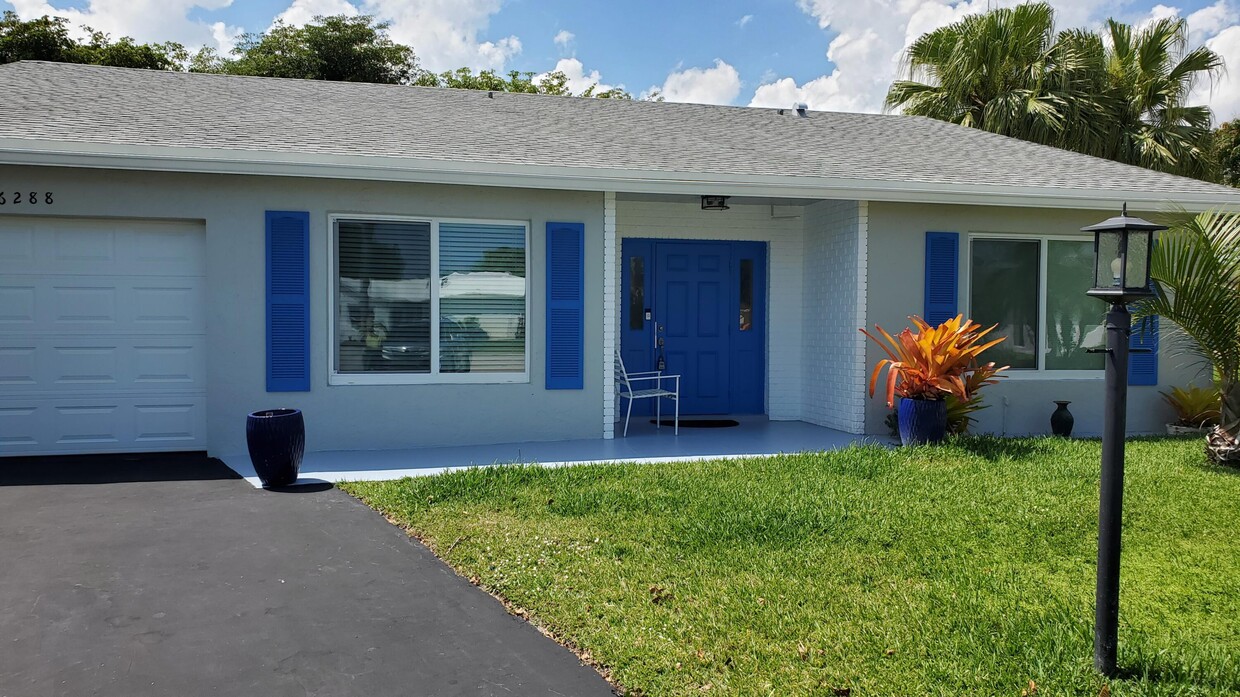 Primary Photo - 6288 Summer Sky Ln