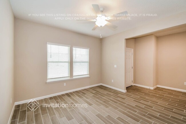 Foto del edificio - 9853 Lemon Grass Ln