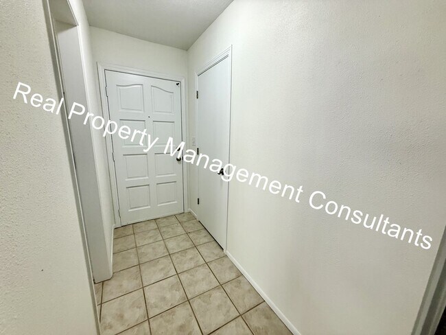 Foto del edificio - 3 bed 2.5 bath Private Oasis