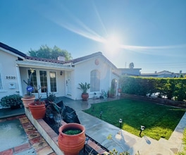 Building Photo - 2620 Graham Ave