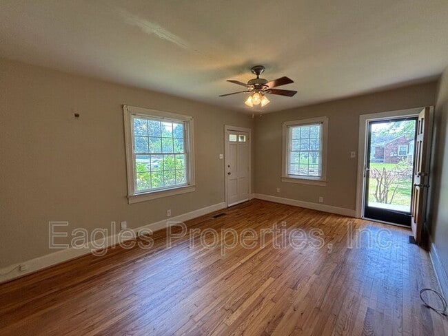 Foto del edificio - 615 S Andrews Ave
