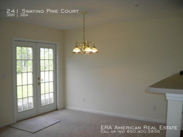 Building Photo - End Unit!