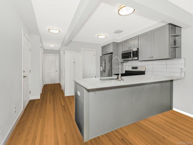 Building Photo - 3214 Johnson Ave