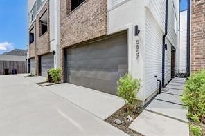 Foto del edificio - 5857 Dolores St