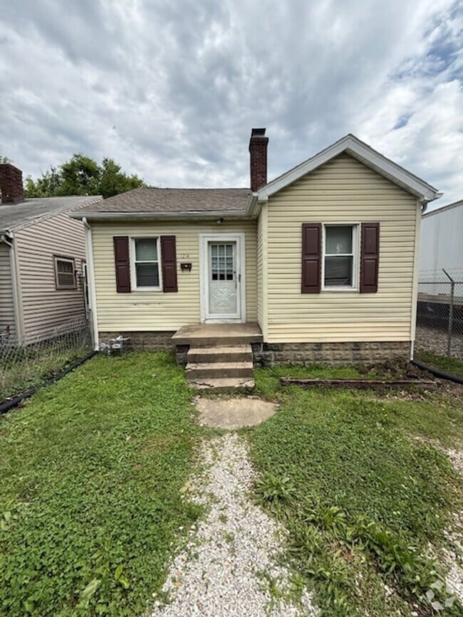 Building Photo - 1214 E Eichel Ave