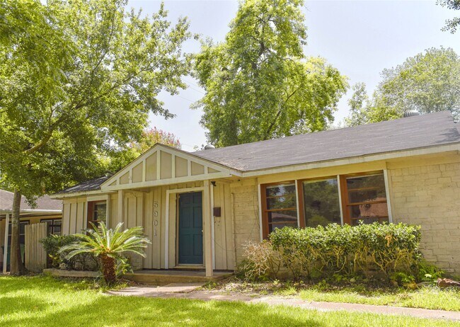 Foto del edificio - 5901 Darnell St