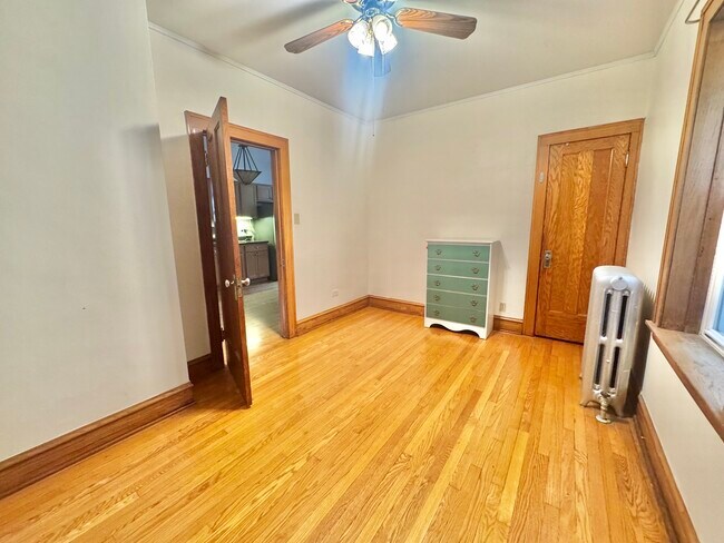 Foto del edificio - 5230 W Henderson St